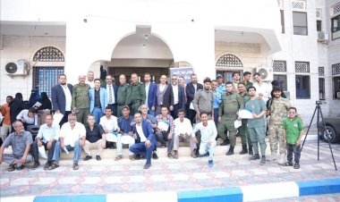 السلطة المحلية بمديرية خور مكسر تكرّم الموظفين المبرزين لعام 2024