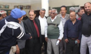 محافظ الضالع يدشن حملة بيطرية لتحصين الاغنام والماعز ضد مرض الطاعون والجدري