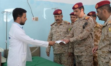 رئيس هيئة العمليات يزور القاعدة الإدارية والمستشفى العسكري في المهرة