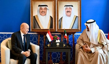 رئيس مجلس القيادة يبحث مع رئيس الوزراء الكويتي مجالات التعاون وآفاقها الواعدة