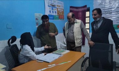 مدير عام الصحة ومنسق المؤسسة الطبية بأبين يزوران مستشفى أحور الريفي ومركز الحماية المجتمعية لمتابعة وتقييم الأداء