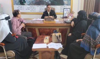 مدير عام المنصورة يناقش آليات تشديد الرقابة على المنشآت الطبية والصحية الخاصة