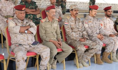 قائد المنطقة العسكرية الثانية يشهد حفل تخرج دفعة "الوفاء لحضرموت" بالمكلا