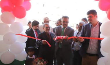 الأمين العام لمحلي حضرموت يفتتح مركز جامعة حضرموت الطبي بمنطقة المساكن