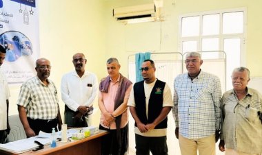 العطيشي يدشن مشروع العمليات الجراحية الرمضانية بمستشفى غيل باوزير