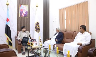 رئيس انتقالي المهرة مجاهد بن عفرار يستقبل الشيخ سالم عبدالله المقدم .