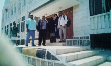 بحضور مؤسسة سفراء الخير.. اجتماع يناقش القضايا المجتمعية التي تواجه النازحين والوضع الاقتصادي والاجتماعي في أبين