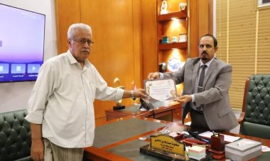 محافظ حضرموت يُشيد بجهود المنصب أحمد العمودي في توحيد الكلمة وإصلاح ذات البين