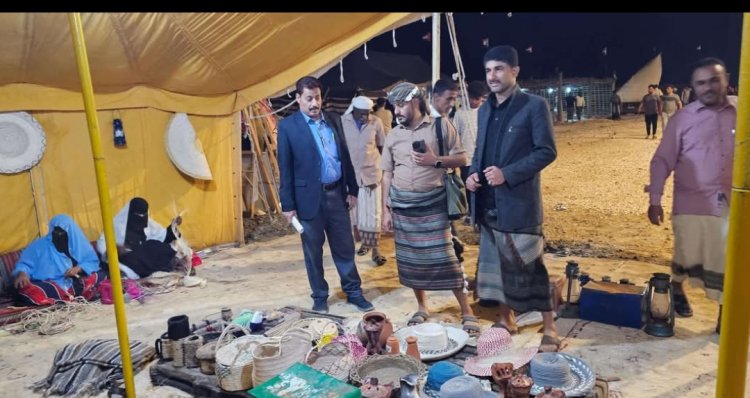 رئيس دائرة الإعلام والثقافة يشيد بالرسائل المعززة للوعي بالتراث السقطري في مهرجان الشيخ زايد