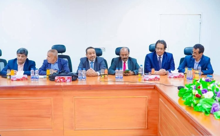 رئيس تنفيذية انتقالي شبوة يشارك في الاجتماع المشترك للسلطة المحلية والمكتب التنفيذي بالمحافظة بحضور وزير النفط ومحافظ شبوة