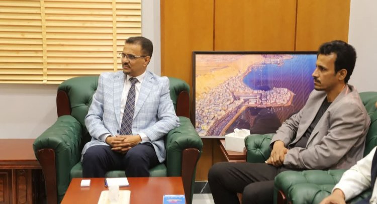 امين عام محلي حضرموت يلتقي رئيس منظمة رحمة حول العام للإغاثة والتنمية