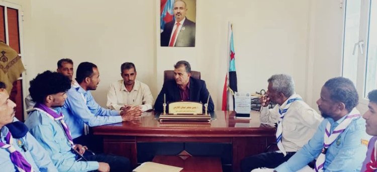 انتقالي أبين يلتقي فريق كشافة المحافظة ويشيد بأنشطتهم التوعوية