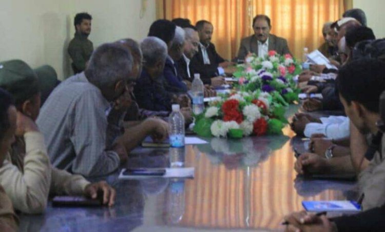 محافظ الضالع يشدد على ضرورة تكثيف الجهود لخدمة المواطنين والتغلب على الصعوبات والتحديات الراهنة