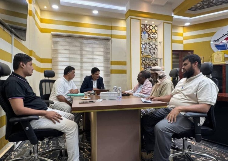 ـ مدير عام شركة النفط بساحل حضرموت يلتقي رئيس الاتحاد العام لنقابات عمال المحافظة.