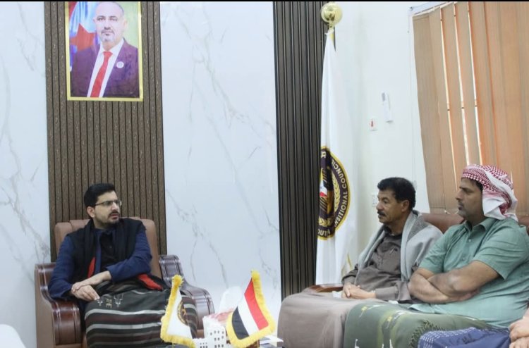 المهرة.. بن عفرار يلتقي بالهيئة التنفيذية لانتقالي مديرية منعر .