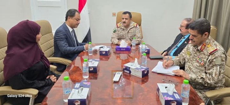 لقاء باعوم وعسكر بوزير الدفاع: تعزيز تمكين أبناء حضرموت في المؤسسة العسكرية.