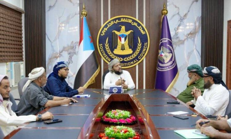 انتقالي العاصمة عدن يناقش خطط وبرامج أقسام الفكر والإرشاد لشهر رمضان الفضيل