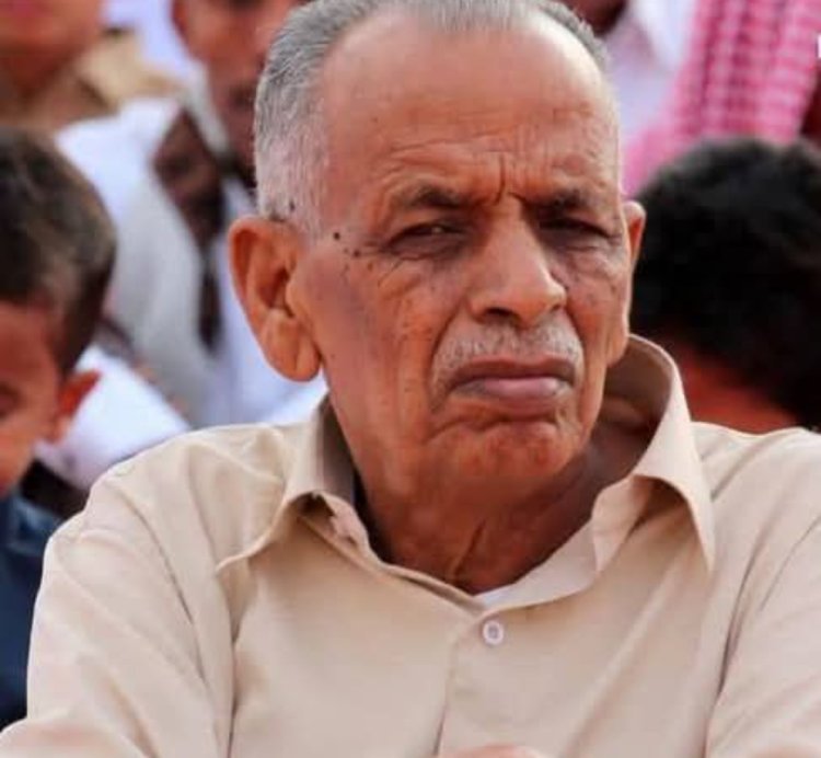 عضو مجلس القيادة الرئاسي البحسني يعزي بوفاة عبدالله يماني الجابري