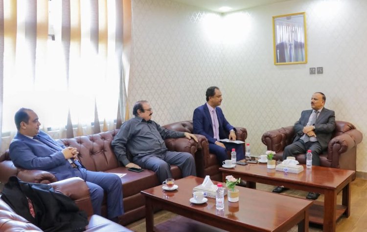 وزير النقل يلتقي عضو هيئة رئاسة المجلس الانتقالي الجنوبي باعوم