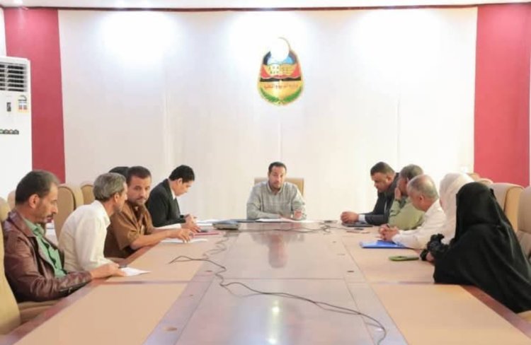 وزير التربية يناقش خطط وبرامج جهاز محو الأمية وتعليم الكبار