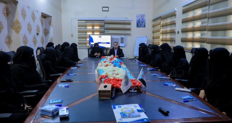 منسقية انتقالي كلية البنات تقيم دورة تدريبية حول أسس البحث العلمي