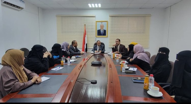 وزير الصناعة يناقش مع سيدات الأعمال تعزيز دور المرأة الريادي في تنمية الاقتصاد الوطني