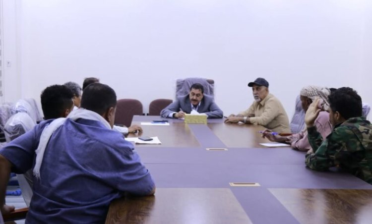 اللواء الشعيبي يعقد اجتماعا هاما بمندوبي شعبة الفنادق بالعاصمة عدن لمناقشة تعزيز العمل الأمني