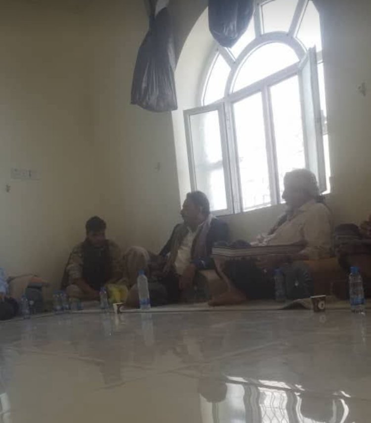 نائب رئيس تنفيذية انتقالي شبوة يؤدي واجب العزاء لأسرة المناضل ياسر عوض القميشي