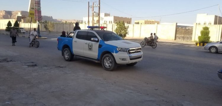 شرطة مديرية سيئون تضبط متهمين في قضية اعتداء على مواطن وآخرين في قضية سرقات وتعاطي المخدرات