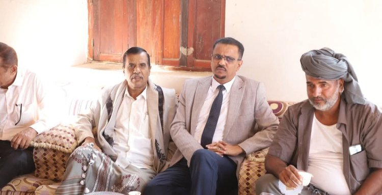 الأمين العام لمحلي حضرموت يطمئن على صحة الشيخ صالح سعيد العدلي