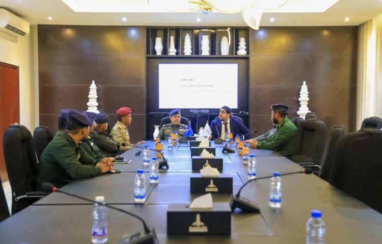 كلية الشرطة ومؤسسة حضرموت توقعان اتفاقية تفاهم لتعزيز قدرات الكوادر العسكرية والأمنية