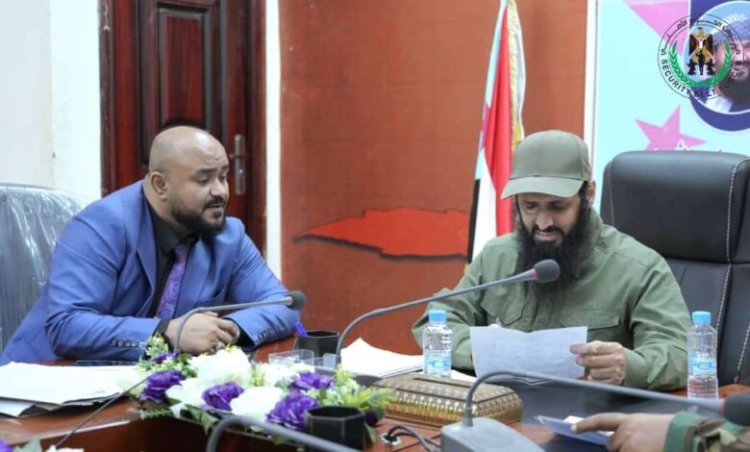 عدن.. وكيل نيابة الأمن والبحث يتفقد مقر التوقيف والحجز في القيادة العامة لقوات الحزام الأمني