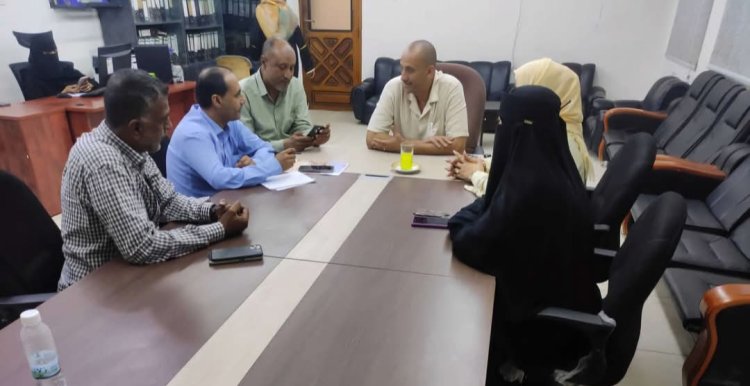 الأمانة العامة تطلع على سير العمل في المؤسسة المحلية للمياه والصرف الصحي بالعاصمة عدن