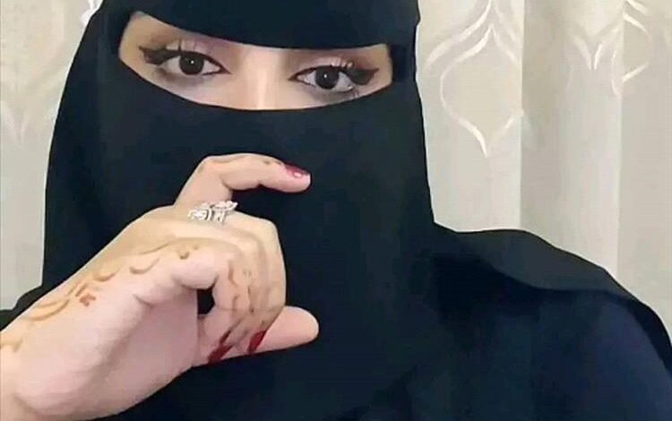 تنكر بصفة فتاة واستدرج ضحاياه بالاستعطاف.. تفاصيل نهاية محتال إلكتروني في تعز اليمنية !