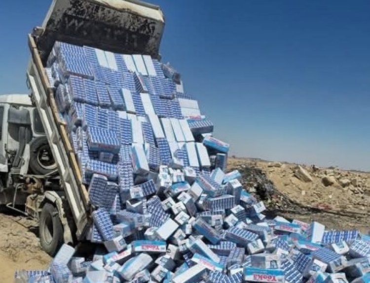 باشراف النيابة العامة: إتلاف 13 طنًا من العصائر والحليب المجفف المخالفة للمواصفات.