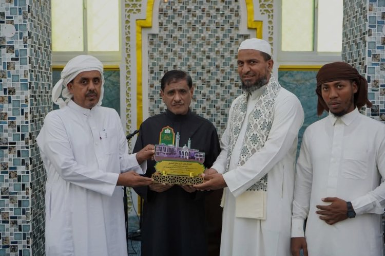 عضو مجلس القيادة الرئاسي البحسني يشيد بجهود جمعية التكريم في خدمة القرآن وافتتاح مسجد بر الوالدين الرابع بالمكلا