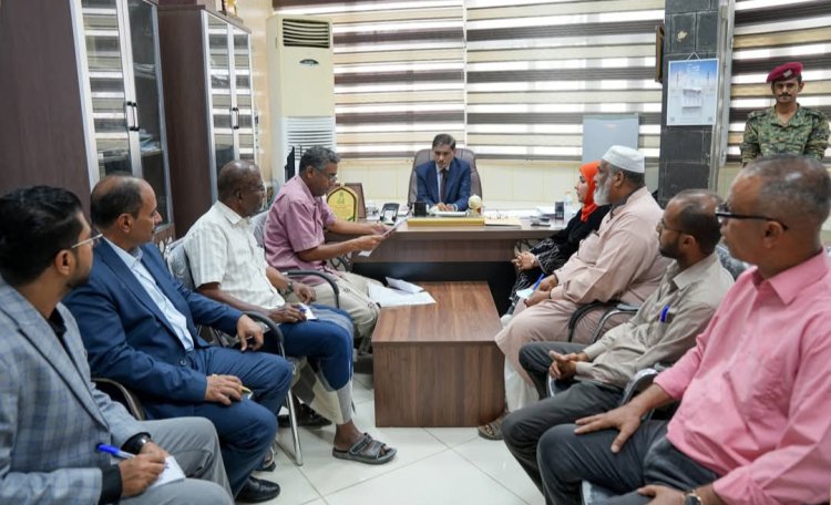 عضو مجلس القيادة الرئاسي يطلع على الخارطة البرامجية لإذاعة المكلا خلال شهر رمضان