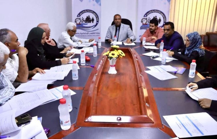 اللجنة الإشرافية للحماية الاجتماعية تناقش مصفوفة المشاريع وخيارات التمويل المتاحة