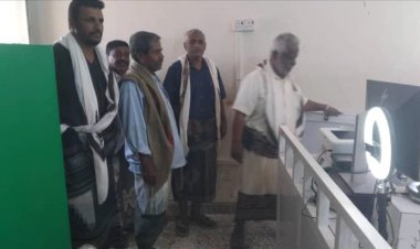 مدير عام ميفعة شبوة يتفقد التزام الموظفين في المرافق العامة بالدوام الرسمي في أول دوام رسمي بشهر رمضان