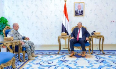 الرئيس الزُبيدي يؤكد أهمية رفع قدرات خفر السواحل وتعزيز الأمن البحري