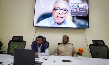 محافظ سقطرى يشارك في اجتماع اللجنة العلمية لورشة “ألف باء” بمناسبة يوم اللغة السقطرية