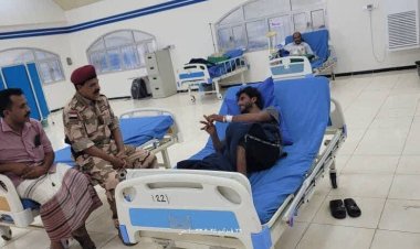 العميد المعكر يزور جرحى اللواء السادس في مشافي العاصمة عدن