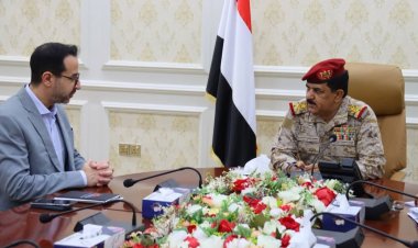 وزير الدفاع يبحث مع بعثة أطباء بلا حدود دعم الخدمات الطبية والمستشفيات العسكرية