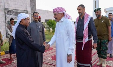 رئيس الجمعية الوطنية يحضر مأدبة الإفطار التي أقامها النائب البحسني للمسؤولين بمحافظة حضرموت