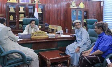 محافظ المهرة يطّلع على خطة صندوق النظافة لشهر رمضان ويوجّه بتكثيف الجهود