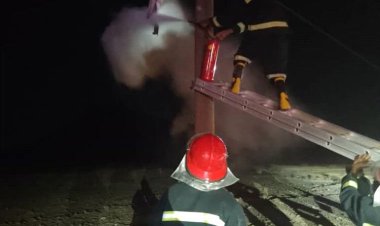 الدفاع المدني بشبوة ينجح في إخماد حريق بأحد المحولات الكهربائية بمنطقة خمر