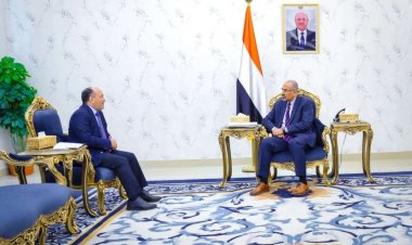 الرئيس الزُبيدي يطّلع على الأوضاع التموينية في العاصمة عدن والمحافظات المحررة