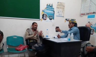 قائد حزام جيشان يلتقي بمدير مكتب الصحة لمناقشة الأوضاع الصحية في المديرية