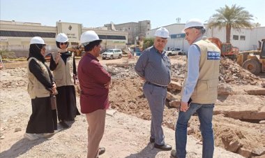 مدير عام صحة عدن يتفقد سير عمل المرحلة الثانية لمشروع بناء مبنى الرعاية الصحية الأولية