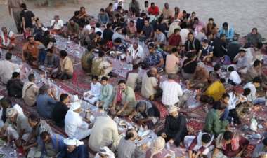 إدارة أمن مديرية المكلا و مركز شرطة روكب بويش يقيما مائدة الإفطار الرمضاني الثالث